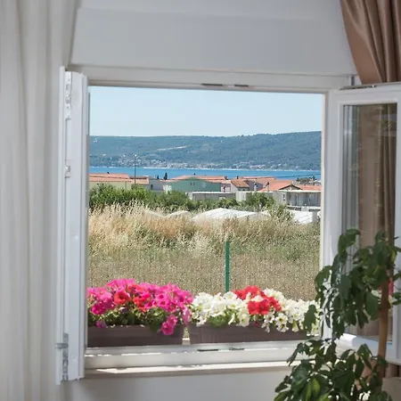 Apartment Apartman Frape *
