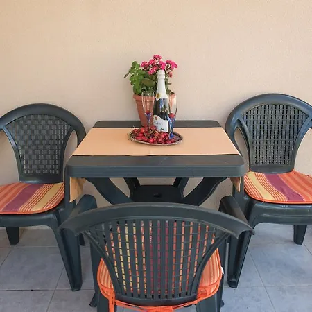 Apartment Apartman Frape Kaštela